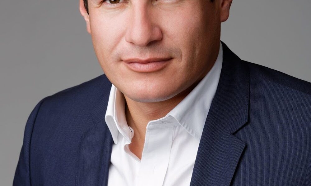Giovanni Casas Real Estate Agent